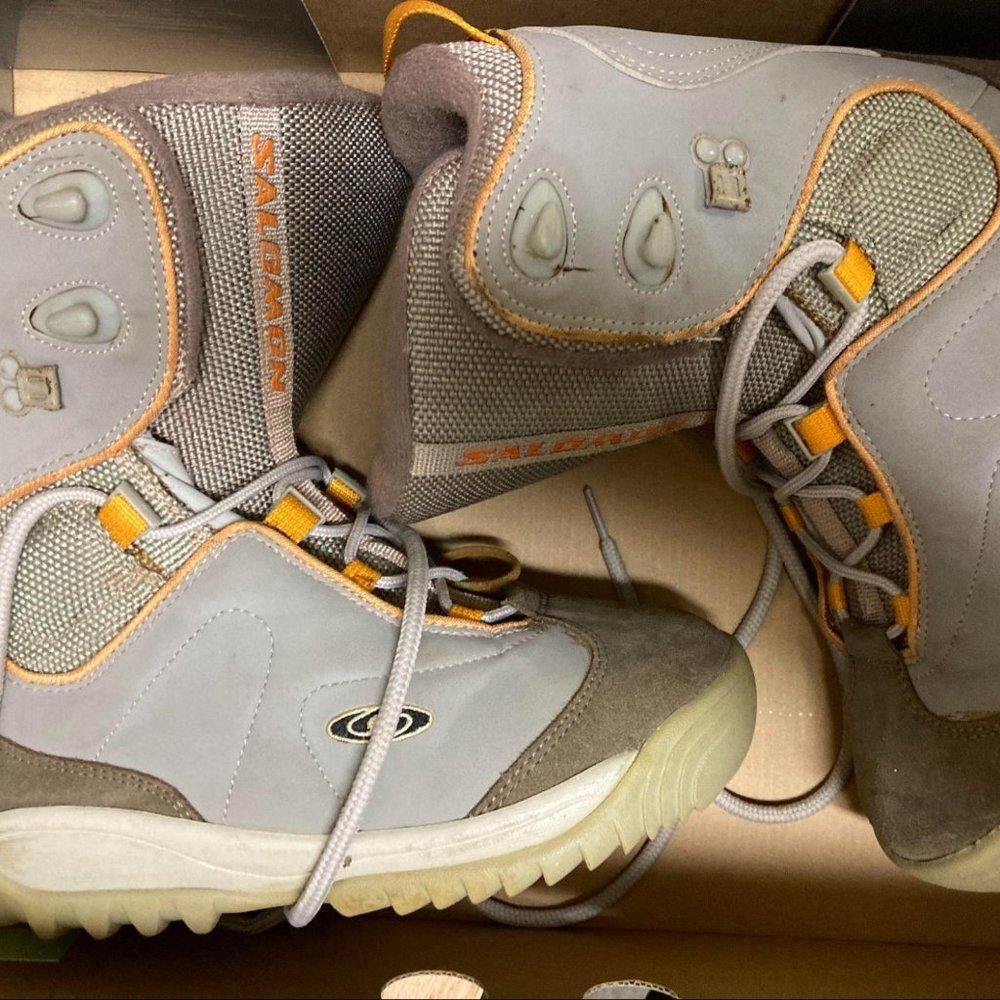 Salomon Snowboard boots - Women's size 5.5US